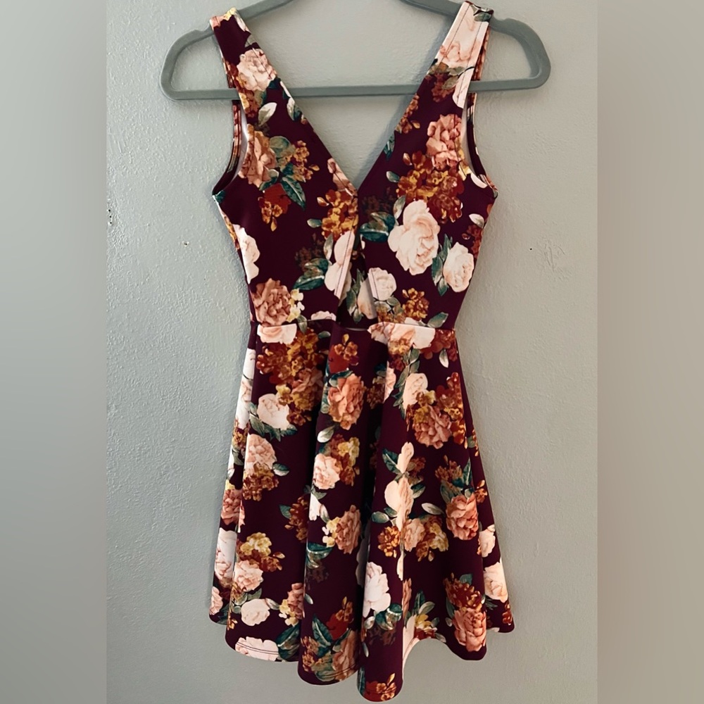 Burgundy Floral V-Neck Mini Dress, Size S - Picture 2 of 3